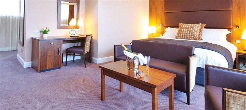Rox Hotel Aberdeen By Compass Hospitality Exterior foto